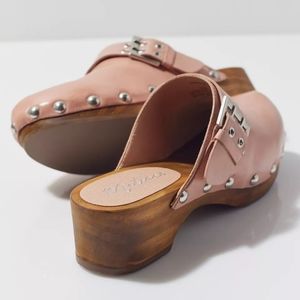 Matisse Pink Leather Clogs with Silver Accents — SZ 10